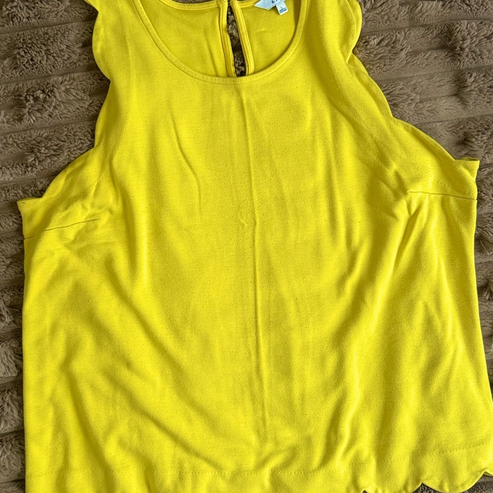 Crown & Ivy Yellow Scalloped Sleeveless Top